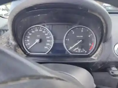 Veículo de Sucata bmw 1 (e87) 120 d do ano 2008 alimentado n47 d20 a