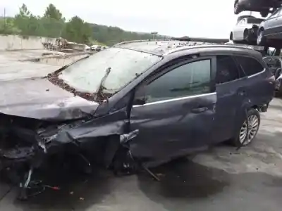Veicolo di demolizione ford focus iii 1.6 tdci dell'anno 2011 alimentato 