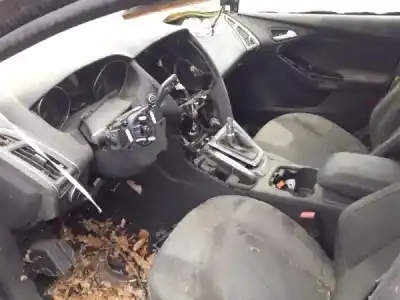 Veicolo di demolizione ford focus iii 1.6 tdci dell'anno 2011 alimentato 