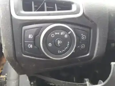 Veicolo di demolizione ford focus iii 1.6 tdci dell'anno 2011 alimentato 