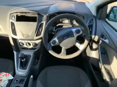 Veicolo di demolizione ford focus iii 1.6 tdci dell'anno 2012 alimentato 