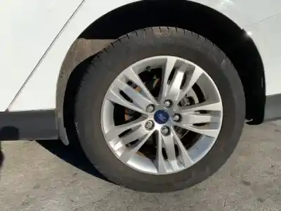 Veicolo di demolizione ford focus iii 1.6 tdci dell'anno 2012 alimentato 