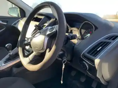 Veicolo di demolizione ford focus iii 1.6 tdci dell'anno 2012 alimentato 