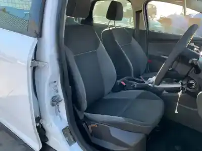 Veicolo di demolizione ford focus iii 1.6 tdci dell'anno 2012 alimentato 