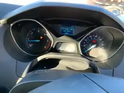 Veicolo di demolizione ford focus iii 1.6 tdci dell'anno 2012 alimentato 