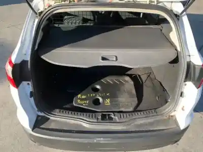 Veicolo di demolizione ford focus iii 1.6 tdci dell'anno 2012 alimentato 