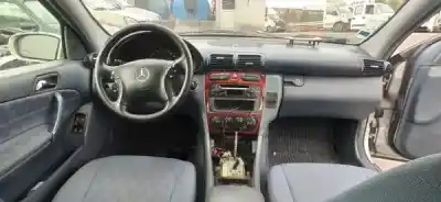 Scrapping Vehicle mercedes-benz c-class t-model (s203) c 220 cdi (203.206) of the year 0 powered om 611.962