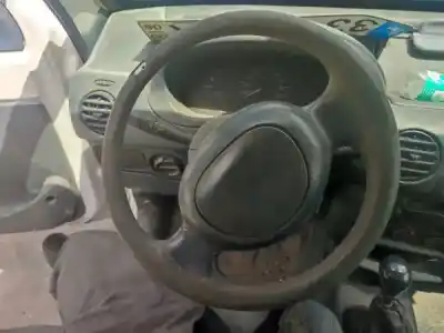 Scrapping Vehicle renault kangoo express (fc0/1_) d 65 1.9 (fc0e fc02 fc0j fc0n) of the year 2000 powered f8q 662