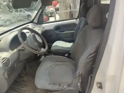 Scrapping Vehicle renault kangoo express (fc0/1_) d 65 1.9 (fc0e fc02 fc0j fc0n) of the year 2000 powered f8q 662