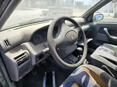 Veicolo di demolizione renault clio i (b/c57_, 5/357_) 1.2 (5/357y 5/357k) dell'anno 1997 alimentato d7f 730