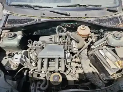 Veicolo di demolizione renault clio i (b/c57_, 5/357_) 1.2 (5/357y 5/357k) dell'anno 1997 alimentato d7f 730