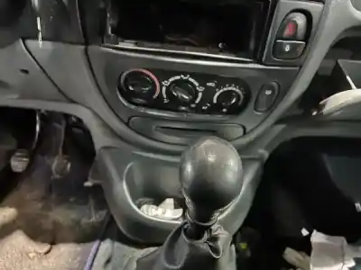 Veículo de Sucata renault megane scenic (ja0/1_) 2.0 i (ja0g) do ano 0 alimentado f3r 750