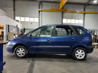 Veículo de Sucata renault megane scenic (ja0/1_) 2.0 i (ja0g) do ano 0 alimentado f3r 750