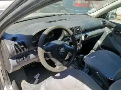 Здавання транспортного засобу seat leon (1m1) 1.4 16v року 2001 потужний 0