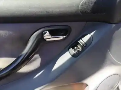 Здавання транспортного засобу seat leon (1m1) 1.4 16v року 2001 потужний 0