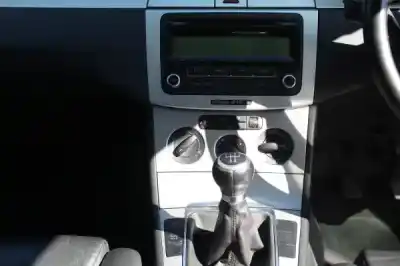 Здавання транспортного засобу volkswagen passat variant (3c5) 1.9 tdi року 2009 потужний 