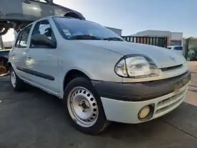 Veicolo di demolizione renault clio ii (bb_, cb_) 1.2 (bb0a bb0f bb10 bb1k bb28 bb2d bb2h cb0a.... dell'anno 0 alimentato d7f 710