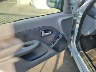 Veicolo di demolizione renault clio ii (bb_, cb_) 1.2 (bb0a bb0f bb10 bb1k bb28 bb2d bb2h cb0a.... dell'anno 0 alimentato d7f 710