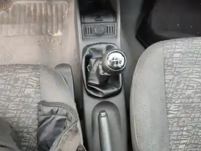 Véhicule à la ferraille opel corsa c (x01) 1.0 (f08, f68) de l'année 2001 alimenté x 10 xe Véhicule à la ferraille opel corsa c (x01) 1.0 (f08, f68) de l'année 2001 alimenté x 10 xe