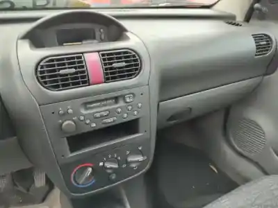 Véhicule à la ferraille opel corsa c (x01) 1.0 (f08, f68) de l'année 2001 alimenté x 10 xe Véhicule à la ferraille opel corsa c (x01) 1.0 (f08, f68) de l'année 2001 alimenté x 10 xe