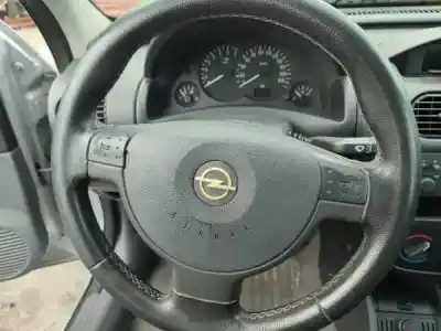Véhicule à la ferraille opel corsa c (x01) 1.0 (f08, f68) de l'année 2001 alimenté x 10 xe Véhicule à la ferraille opel corsa c (x01) 1.0 (f08, f68) de l'année 2001 alimenté x 10 xe