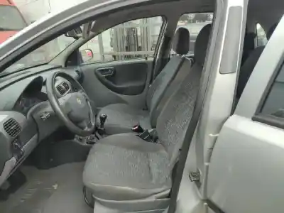 Véhicule à la ferraille opel corsa c (x01) 1.0 (f08, f68) de l'année 2001 alimenté x 10 xe Véhicule à la ferraille opel corsa c (x01) 1.0 (f08, f68) de l'année 2001 alimenté x 10 xe