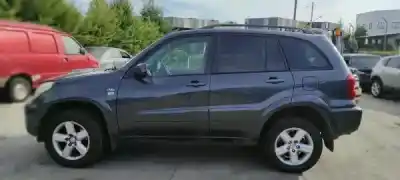 Veículo de Sucata toyota rav4 (a2) 2.0 d-4d 4wd do ano 2005 alimentado 1cd-ftv