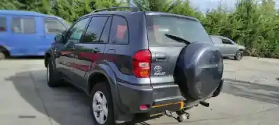 Veículo de Sucata toyota rav4 (a2) 2.0 d-4d 4wd do ano 2005 alimentado 1cd-ftv