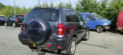 Veículo de Sucata toyota rav4 (a2) 2.0 d-4d 4wd do ano 2005 alimentado 1cd-ftv