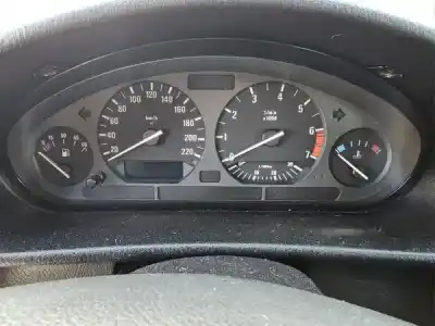 Veículo de Sucata bmw 3 (e36) 316 i do ano 1993 alimentado m43 b16 (164e2)