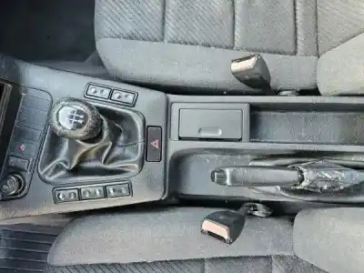 Veículo de Sucata bmw 3 (e36) 316 i do ano 1993 alimentado m43 b16 (164e2)