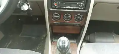 Veicolo di demolizione rover rover 45 (rt) (2000->) 1.4 dell'anno 2003 alimentato 14 k4f