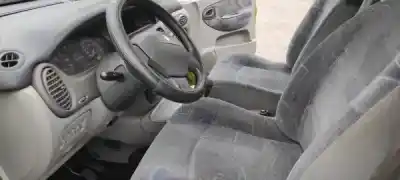Scrapping Vehicle renault scénic i veículo multiuso (ja0/1_, fa0_) 1.4 i of the year 0 powered 