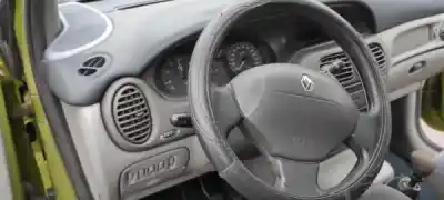 Scrapping Vehicle renault scénic i veículo multiuso (ja0/1_, fa0_) 1.4 i of the year 0 powered 