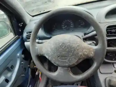 Здавання транспортного засобу renault clio ii fase i (b/cb0) (1998->) 1.9 d (b/cb0e) року 2000 потужний f8q 630