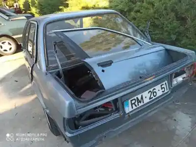 Scrapping Vehicle bmw 3 (e30) 316 i of the year 2000 powered 