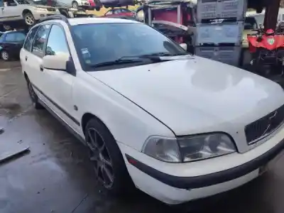 Scrapping Vehicle volvo v40 combi (vw) 1.8 gpl 1998 5p of the year 1998 powered 