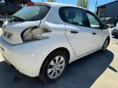 Здавання транспортного засобу peugeot 208 caixa (cr_) 1.6 hdi 92 року 2017 потужний bhw (dv6fe)