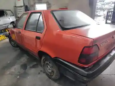 Veículo de Sucata renault   do ano 0 alimentado c1g 730