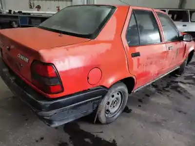 Veículo de Sucata renault   do ano 0 alimentado c1g 730