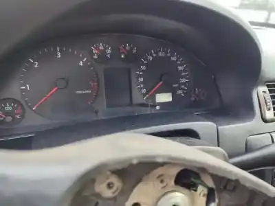 Здавання транспортного засобу audi a6 avant (4b5) 2.5 tdi року 2001 потужний 