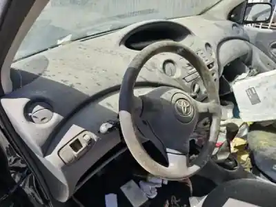 Veículo de Sucata toyota yaris (_p1_) 1.0 (scp10_) do ano 2004 alimentado 1sz-fe