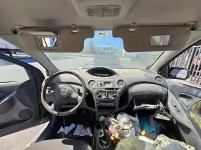 Veículo de Sucata toyota yaris (_p1_) 1.0 (scp10_) do ano 2004 alimentado 1sz-fe