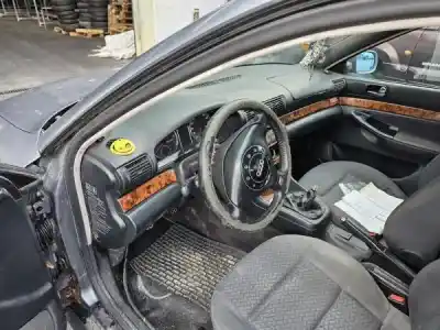 Scrapping Vehicle audi a4 b5 (8d2) 1.9 tdi of the year 2001 powered afn