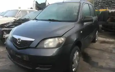 Véhicule à la ferraille mazda 2 (dy) 1.2 de l'année 2003 alimenté fuja