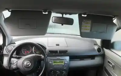 Véhicule à la ferraille mazda 2 (dy) 1.2 de l'année 2003 alimenté fuja