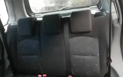 Véhicule à la ferraille mazda 2 (dy) 1.2 de l'année 2003 alimenté fuja