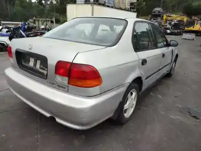 Veículo de Sucata honda civic berlina 3/4 (ej/ek) 1.4 s 4 dream berlina (ej9) do ano 1999 alimentado 