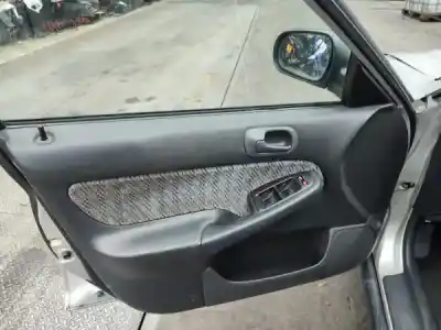 Veículo de Sucata honda civic berlina 3/4 (ej/ek) 1.4 s 4 dream berlina (ej9) do ano 1999 alimentado 