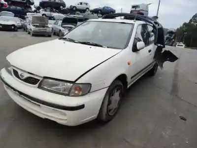 Verschrottungsfahrzeug NISSAN ALMERA I SEDAN (N15)  des Jahres 2000 angetrieben CD20